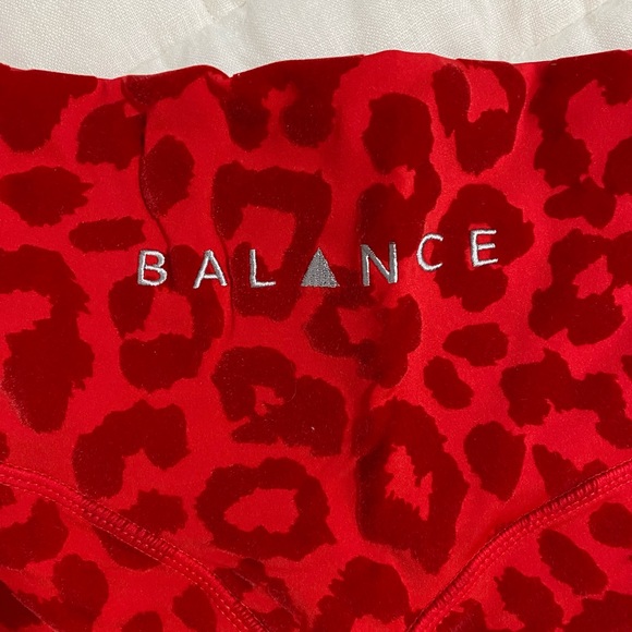 NWOT ✨ Balance Athletica (Vitality) Lux Rider Short - Picture 2 of 7